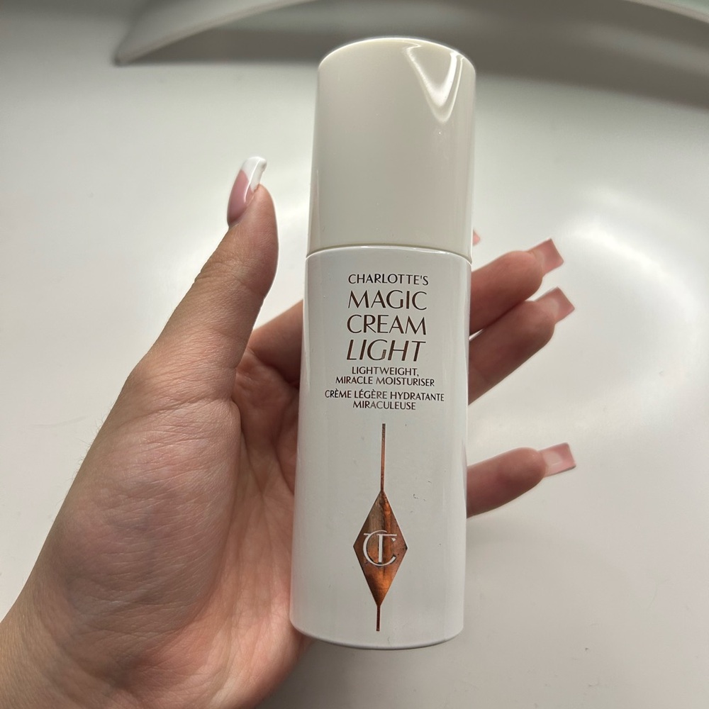 NEVER USED charlotte tilbury magic cream light moisturizer